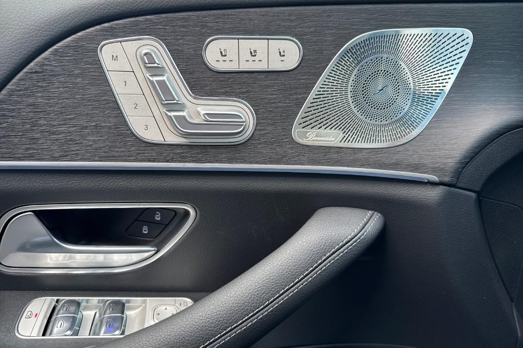 new 2025 Mercedes-Benz GLS 450 car, priced at $95,035