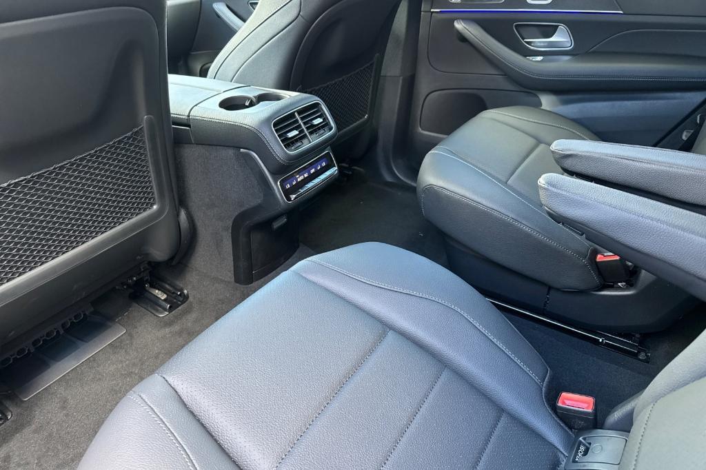 new 2025 Mercedes-Benz GLS 450 car, priced at $95,035