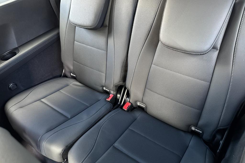 new 2025 Mercedes-Benz GLS 450 car, priced at $95,035