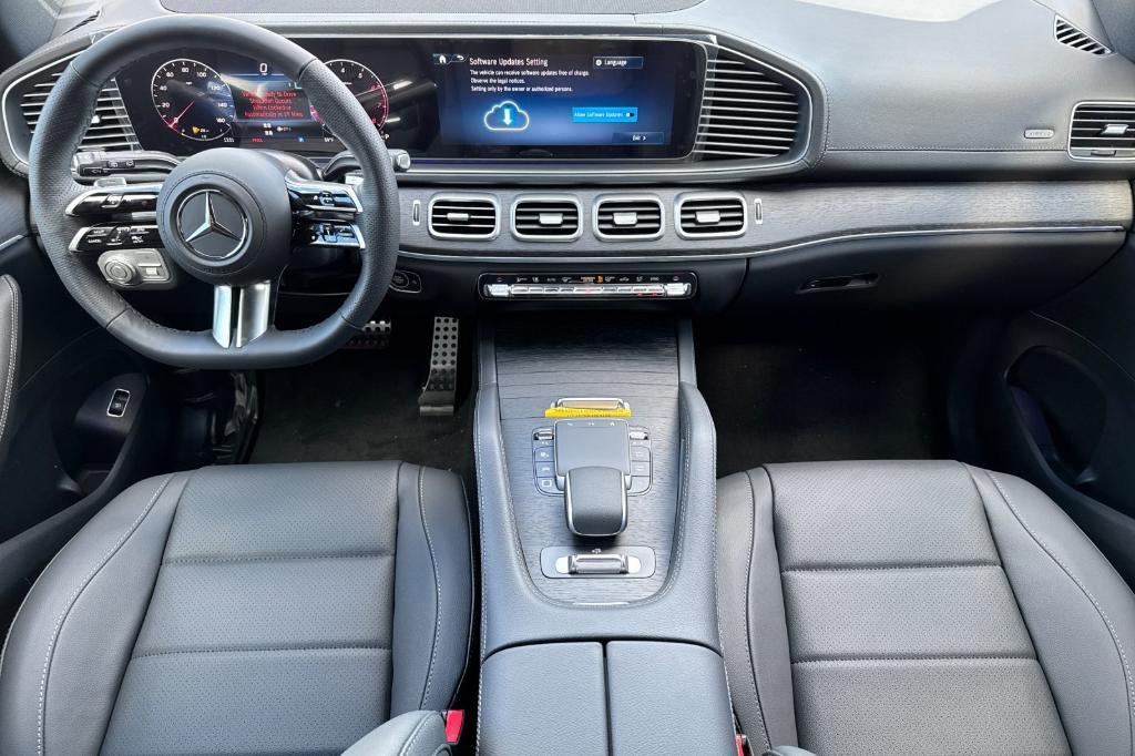 new 2025 Mercedes-Benz GLS 450 car, priced at $95,035