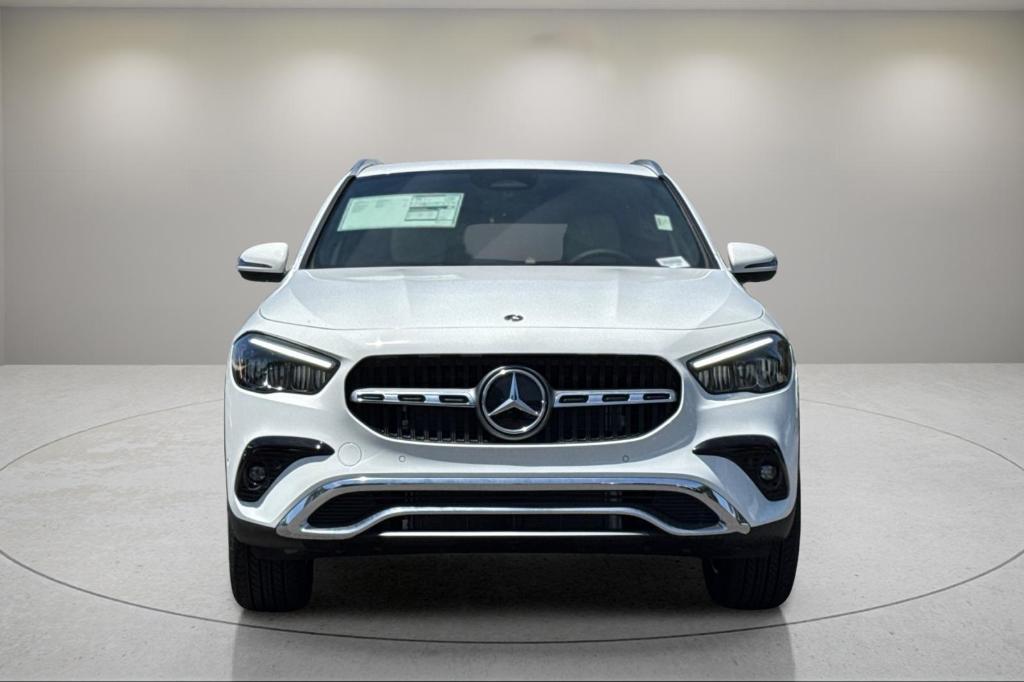 new 2025 Mercedes-Benz GLA 250 car, priced at $46,195
