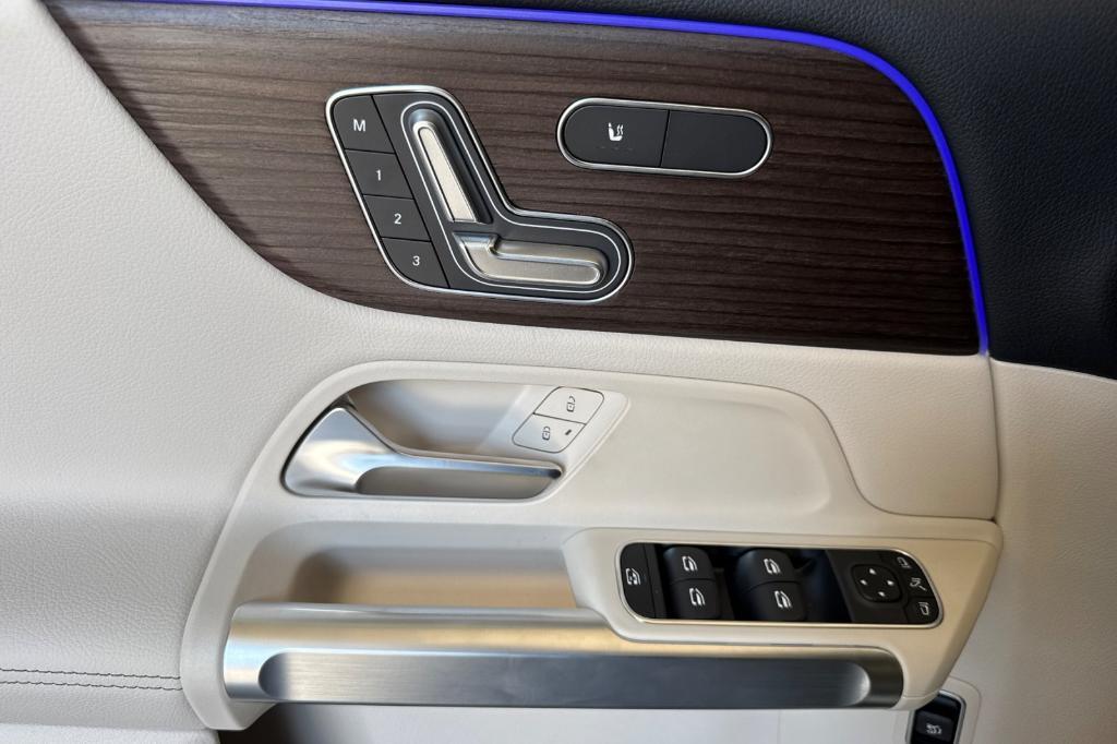 new 2026 Mercedes-Benz GLB 250 car, priced at $49,990