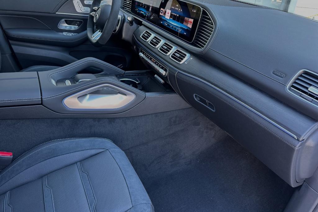 new 2025 Mercedes-Benz AMG GLE 53 car, priced at $96,695