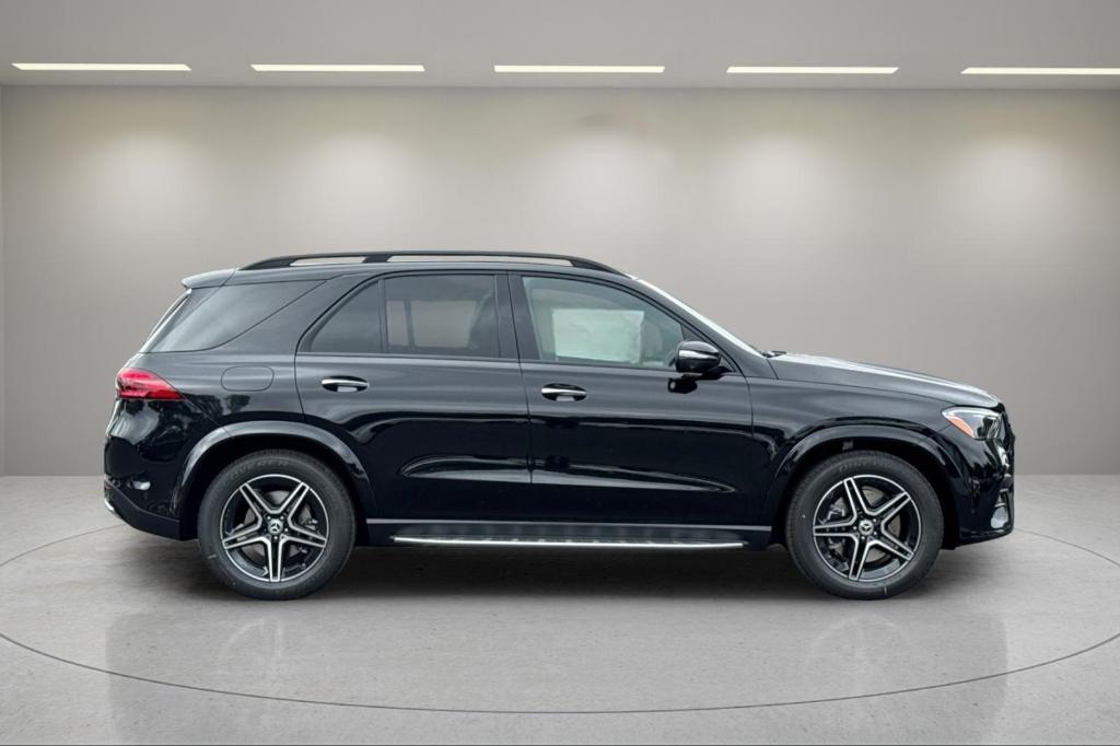 new 2026 Mercedes-Benz GLE 450 car, priced at $82,345