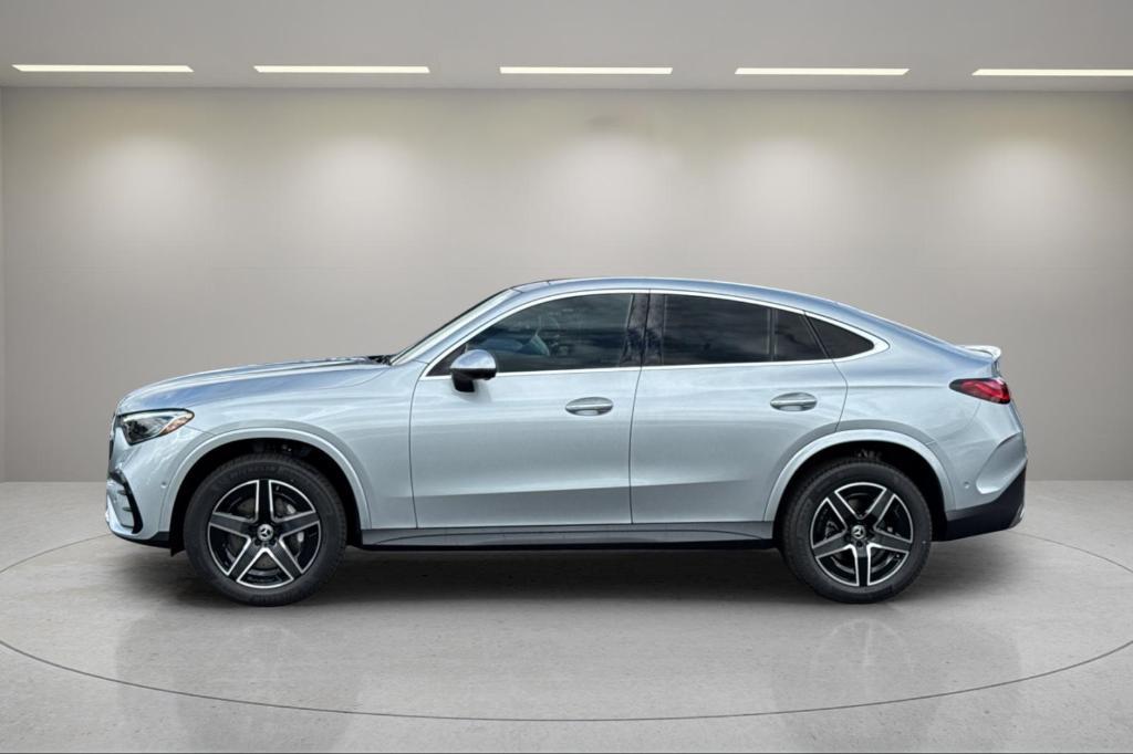 new 2026 Mercedes-Benz GLC 300 car
