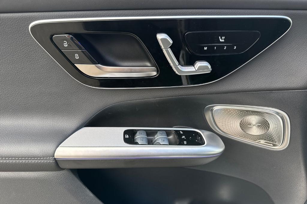 new 2026 Mercedes-Benz GLC 300 car