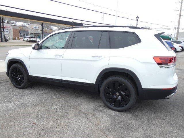 new 2025 Volkswagen Atlas car, priced at $48,315