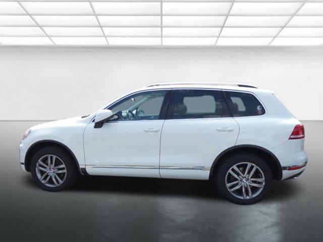 used 2016 Volkswagen Touareg car, priced at $14,950