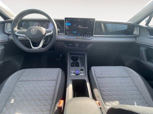 new 2025 Volkswagen Tiguan car, priced at $34,071