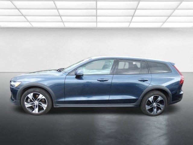 used 2022 Volvo V60 Cross Country car, priced at $34,950