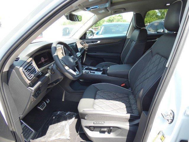 new 2025 Volkswagen Atlas car, priced at $56,311