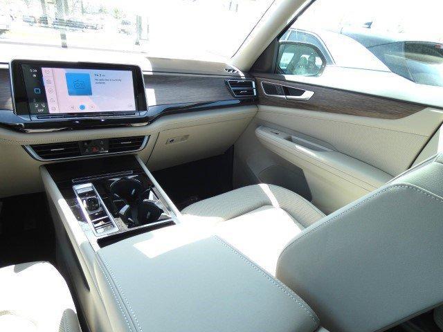 new 2025 Volkswagen Atlas car, priced at $51,131