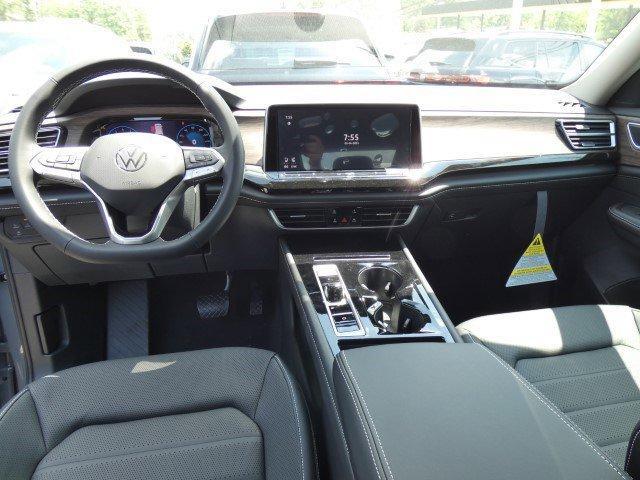 new 2025 Volkswagen Atlas car, priced at $51,306