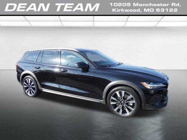 used 2021 Volvo V60 Cross Country car, priced at $29,950