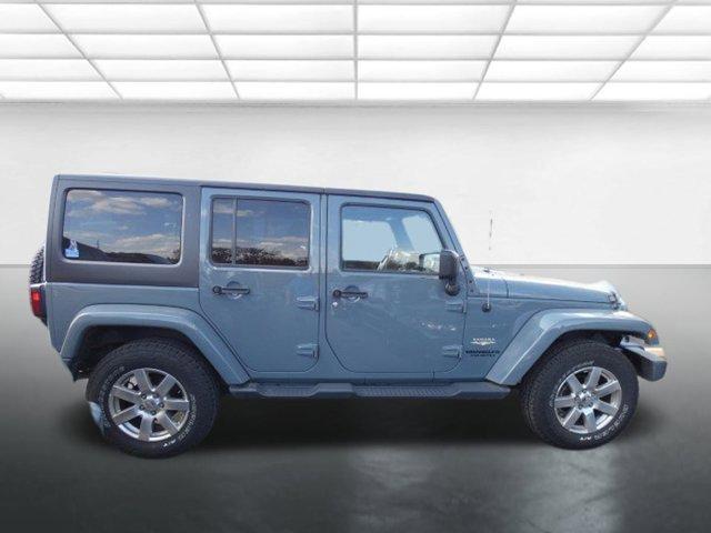 used 2015 Jeep Wrangler Unlimited car, priced at $22,950