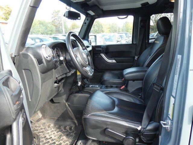 used 2015 Jeep Wrangler Unlimited car, priced at $22,950