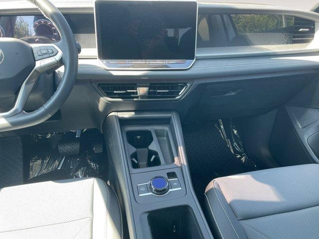 new 2025 Volkswagen Tiguan car, priced at $38,176