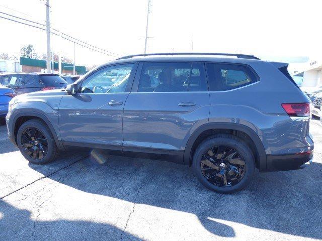 new 2025 Volkswagen Atlas car, priced at $49,010