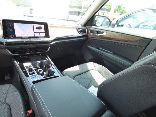 new 2025 Volkswagen Atlas car, priced at $46,750