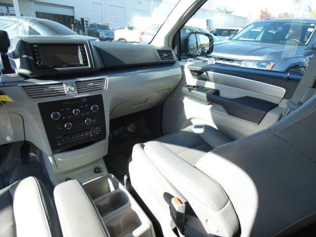 used 2014 Volkswagen Routan car, priced at $10,950