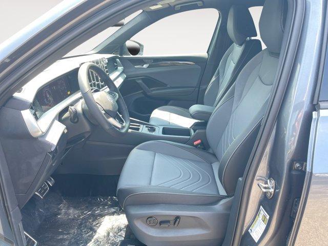 new 2025 Volkswagen Tiguan car, priced at $40,136