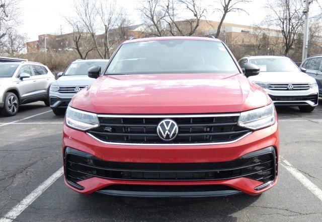 new 2024 Volkswagen Tiguan car, priced at $39,049