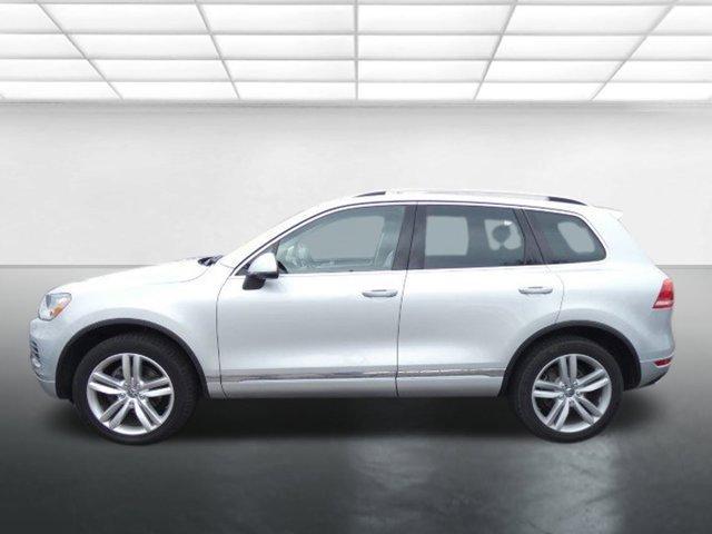 used 2013 Volkswagen Touareg car, priced at $13,950