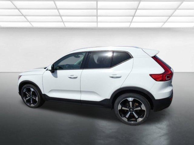 used 2020 Volvo XC40 car, priced at $28,950