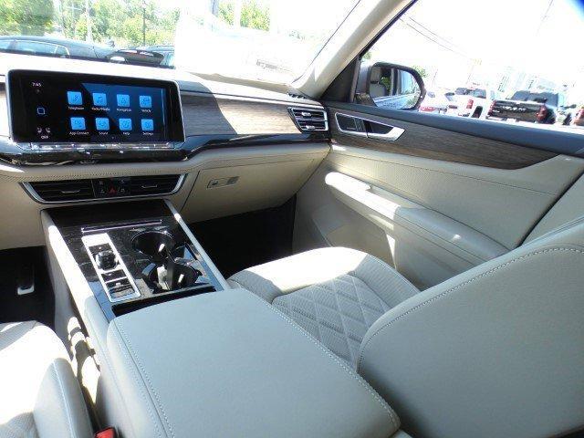 new 2025 Volkswagen Atlas car, priced at $56,551