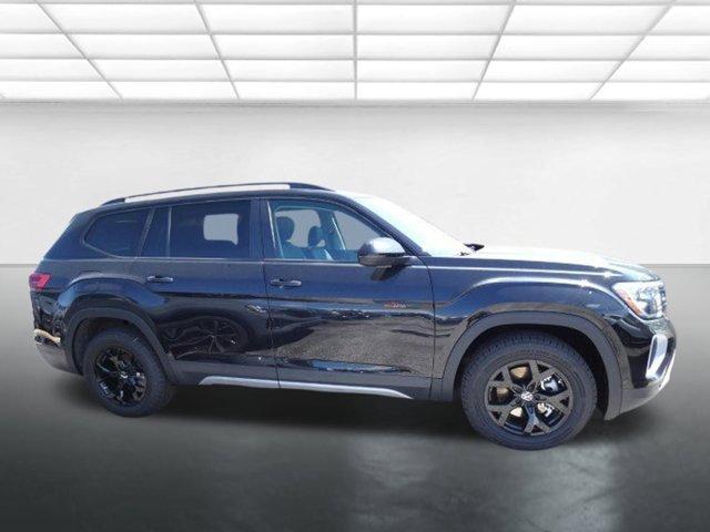 new 2025 Volkswagen Atlas car, priced at $49,076