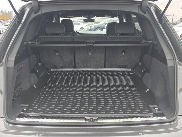 new 2026 Audi Q7 car, priced at $78,295