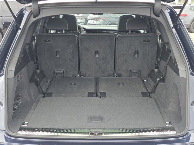 new 2025 Audi Q7 car, priced at $77,580