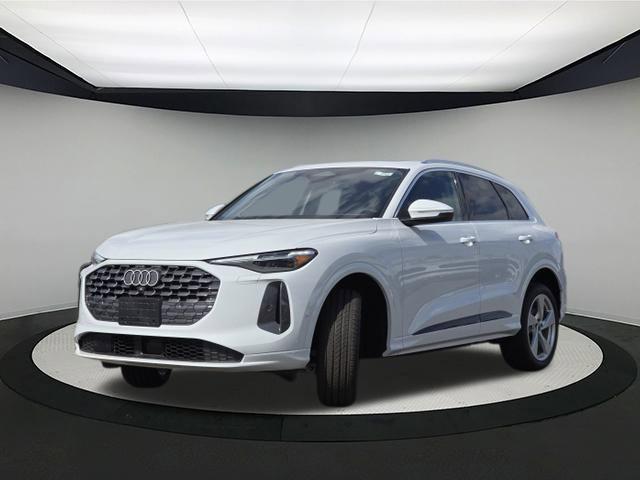 new 2025 Audi Q5 car, priced at $59,472