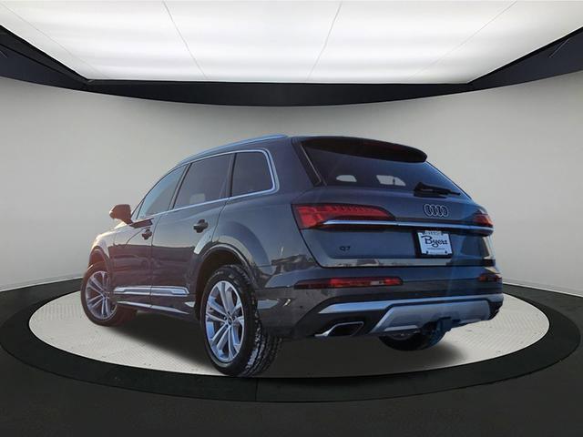 new 2025 Audi Q7 car, priced at $70,590