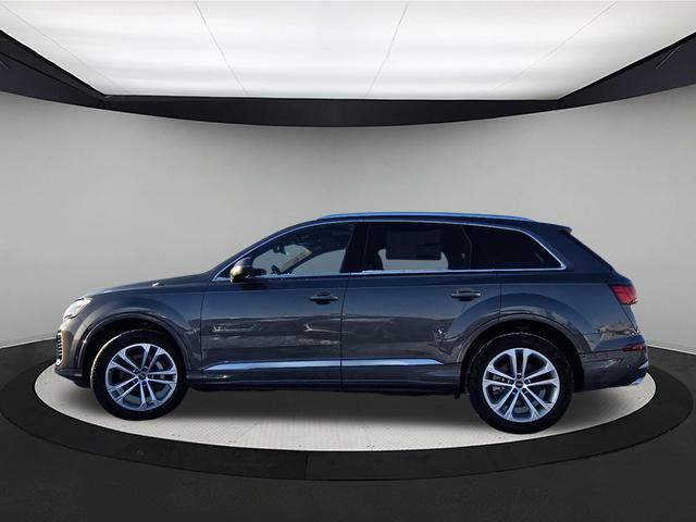 new 2025 Audi Q7 car, priced at $70,590