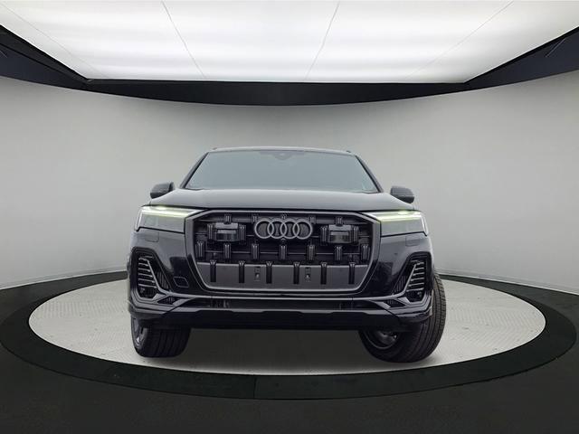 new 2025 Audi Q7 car, priced at $71,395