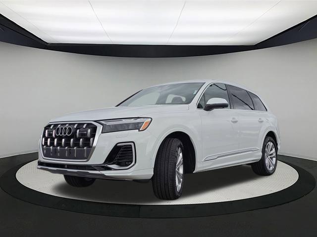 new 2025 Audi Q7 car, priced at $67,433