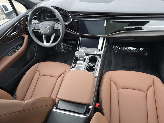 new 2025 Audi Q7 car, priced at $67,433