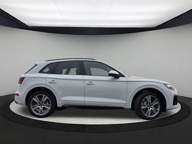 new 2025 Audi Q5 car, priced at $46,760