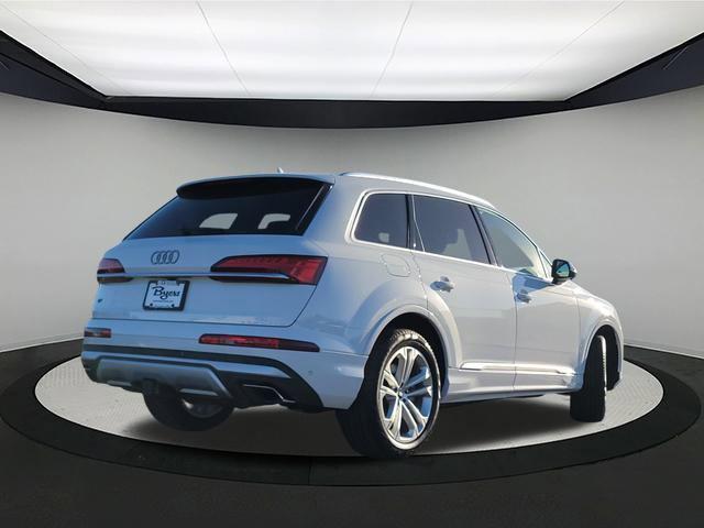 new 2025 Audi Q7 car, priced at $71,526