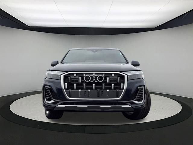 new 2025 Audi Q7 car, priced at $77,095