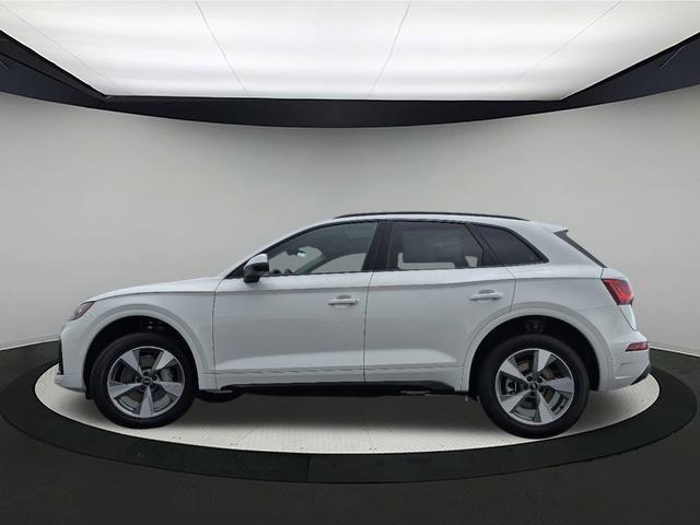 new 2025 Audi Q5 car, priced at $48,595