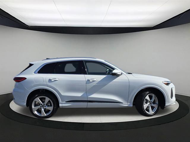 new 2025 Audi Q5 car, priced at $58,934