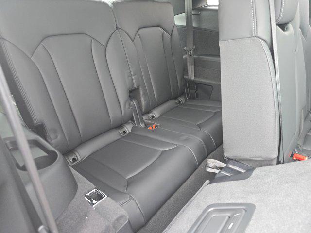new 2025 Audi Q7 car, priced at $83,695