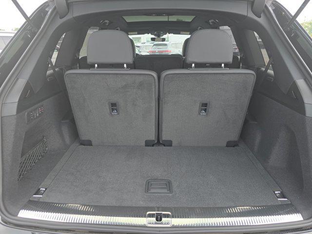 new 2025 Audi Q7 car, priced at $83,695