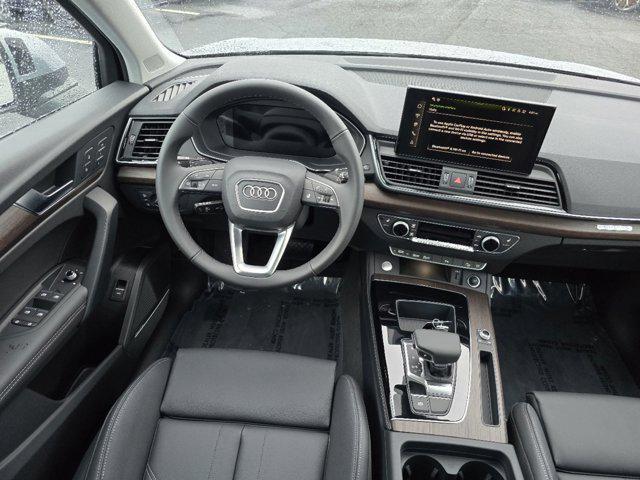 new 2025 Audi Q5 car, priced at $55,085