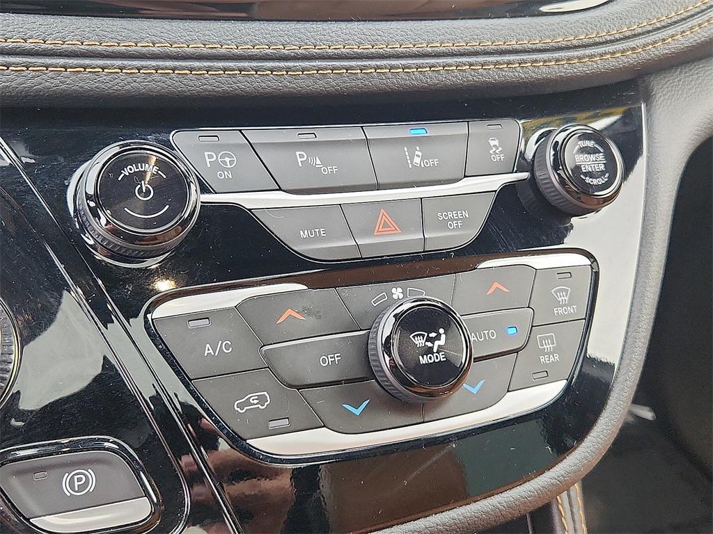 used 2023 Chrysler Pacifica car, priced at $34,900