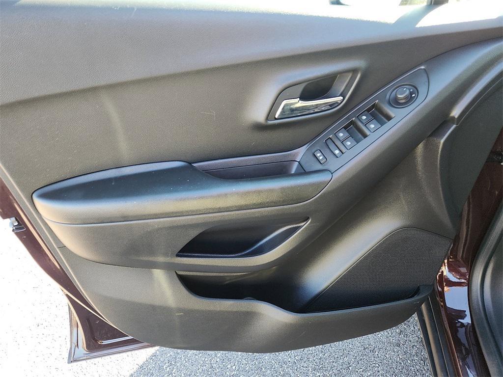 used 2022 Chevrolet Trax car, priced at $20,999