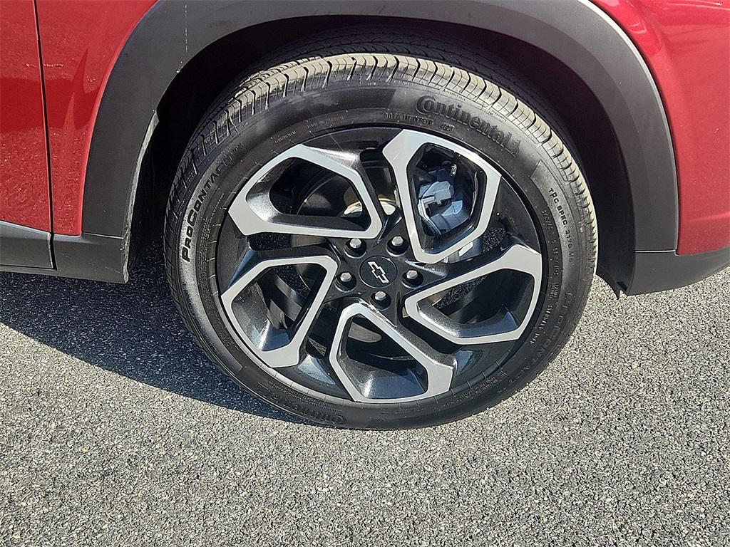 used 2025 Chevrolet Trax car, priced at $23,531