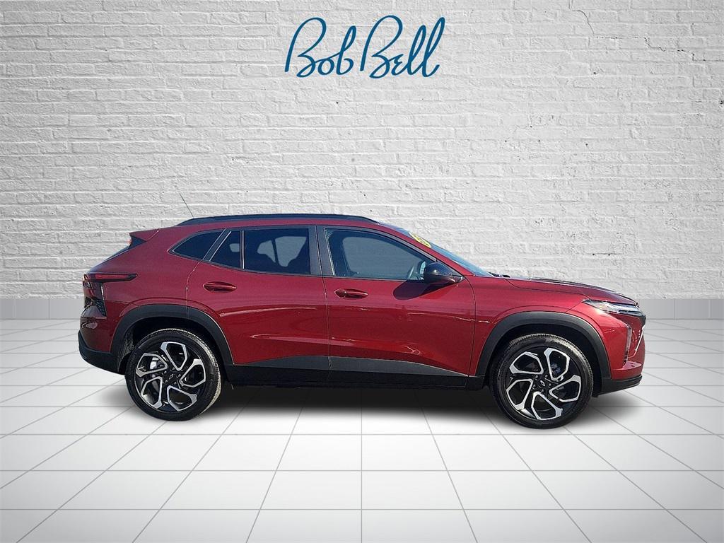 used 2025 Chevrolet Trax car, priced at $23,531